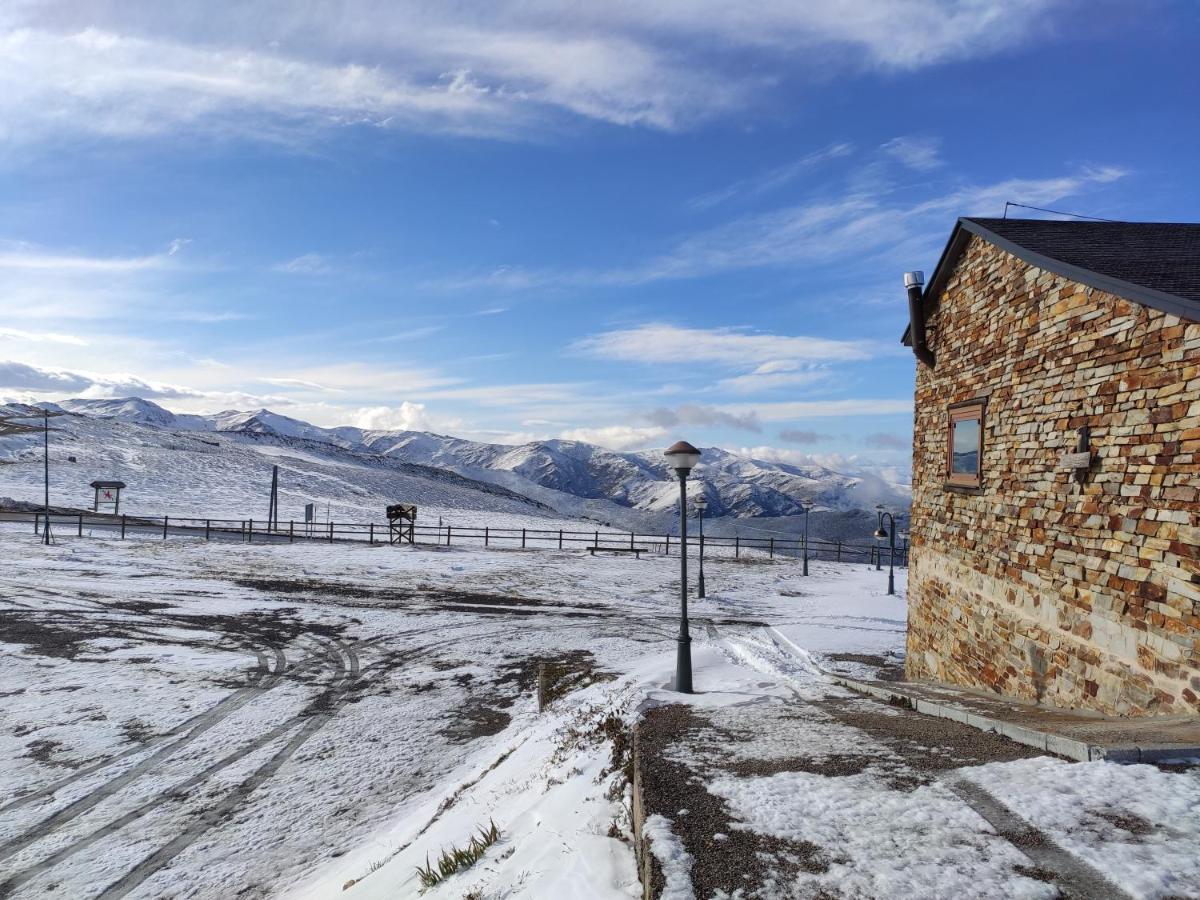 Hotel Pena Trevinca Casayo Екстериор снимка